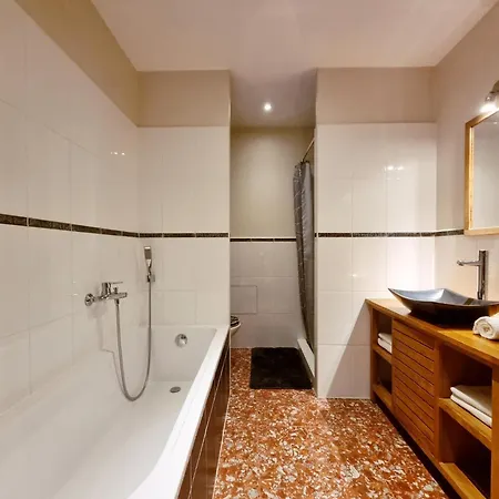 La Maison Des Vendangeurs 6 Holiday home